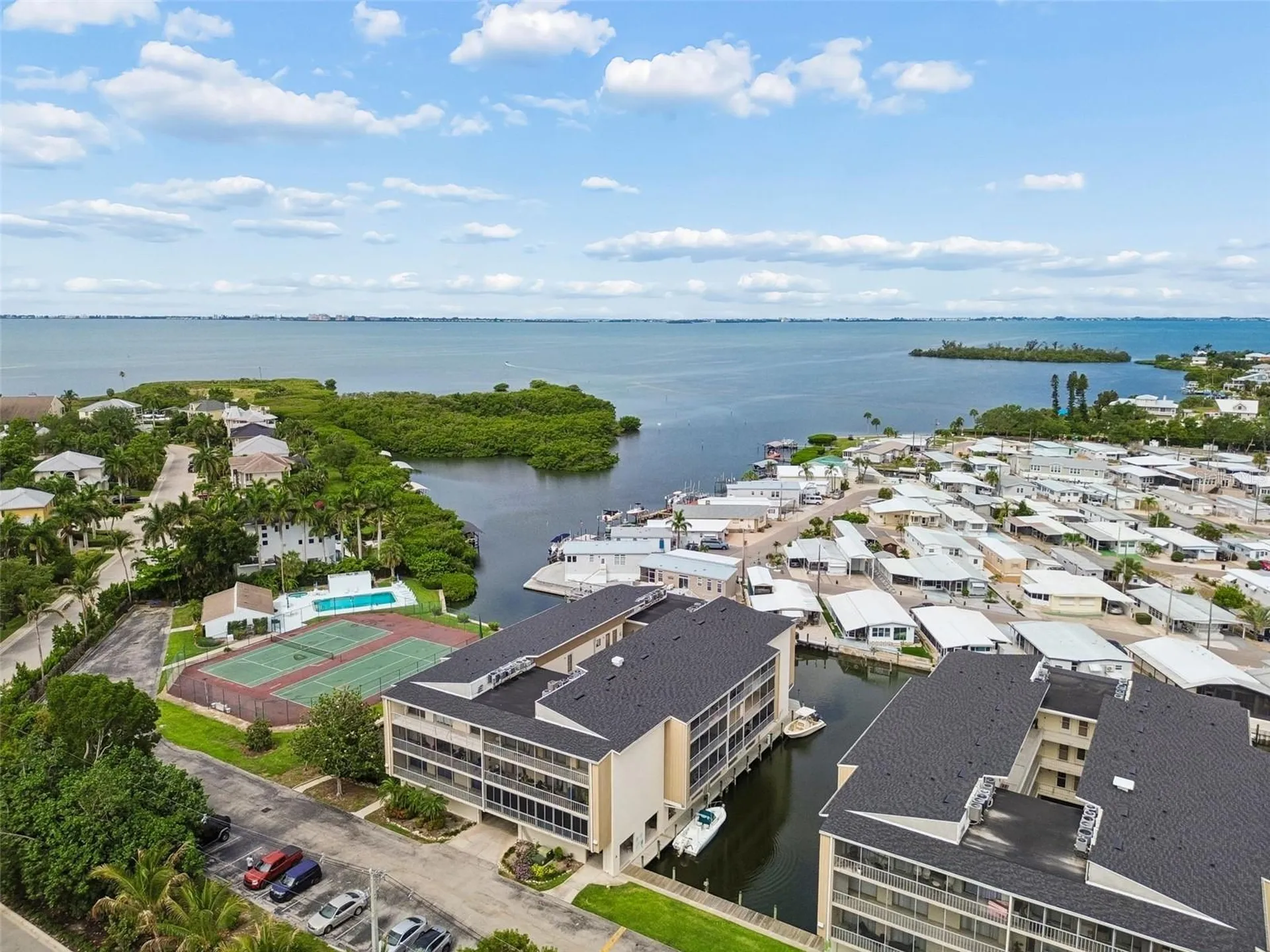 1714 69th Avenue W Bradenton FL 34207