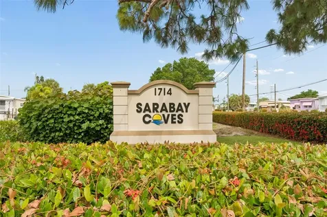 1714 69th Avenue W Bradenton FL 34207
