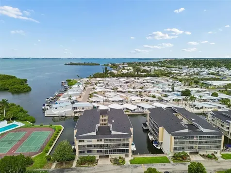 1714 69th Avenue W Bradenton FL 34207