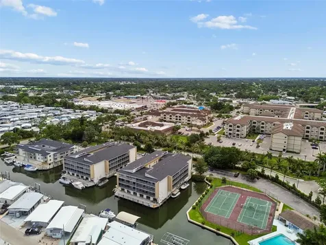 1714 69th Avenue W Bradenton FL 34207