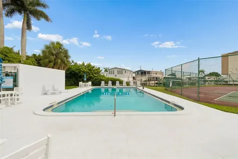 1714 69th Avenue W Bradenton FL 34207