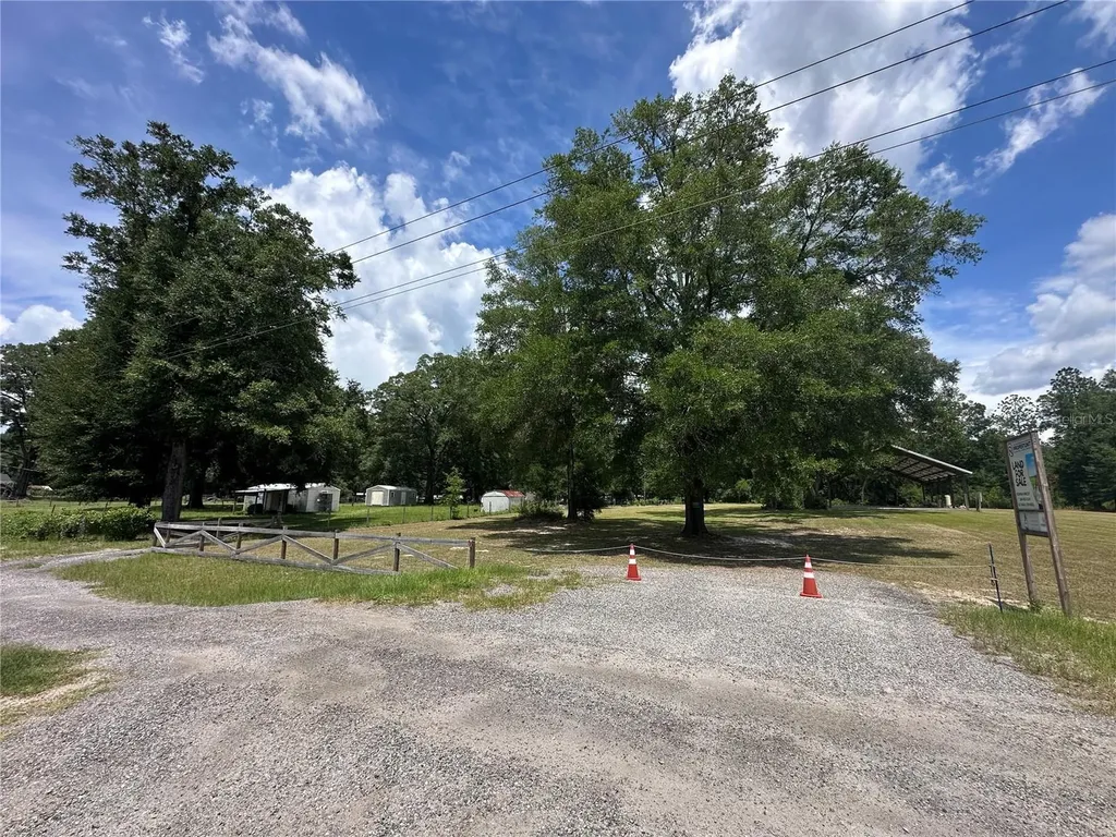 20499 S Us Highway 441 High Springs FL 32643