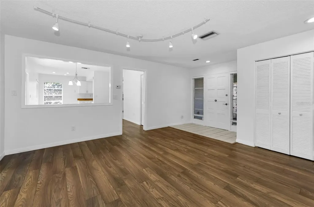1529 E Dorchester Drive Palm Harbor FL 34684
