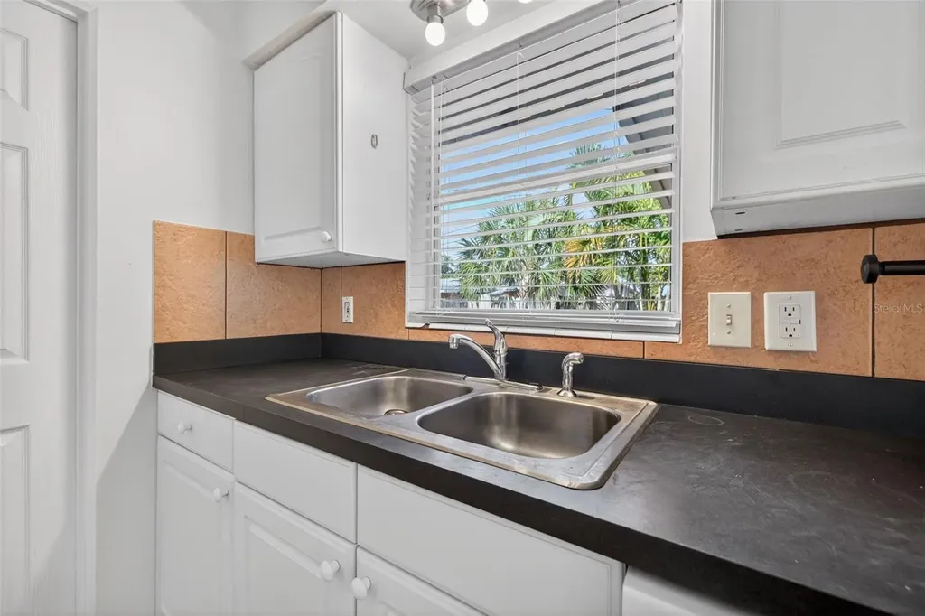 11234 68th Avenue N Seminole FL 33772
