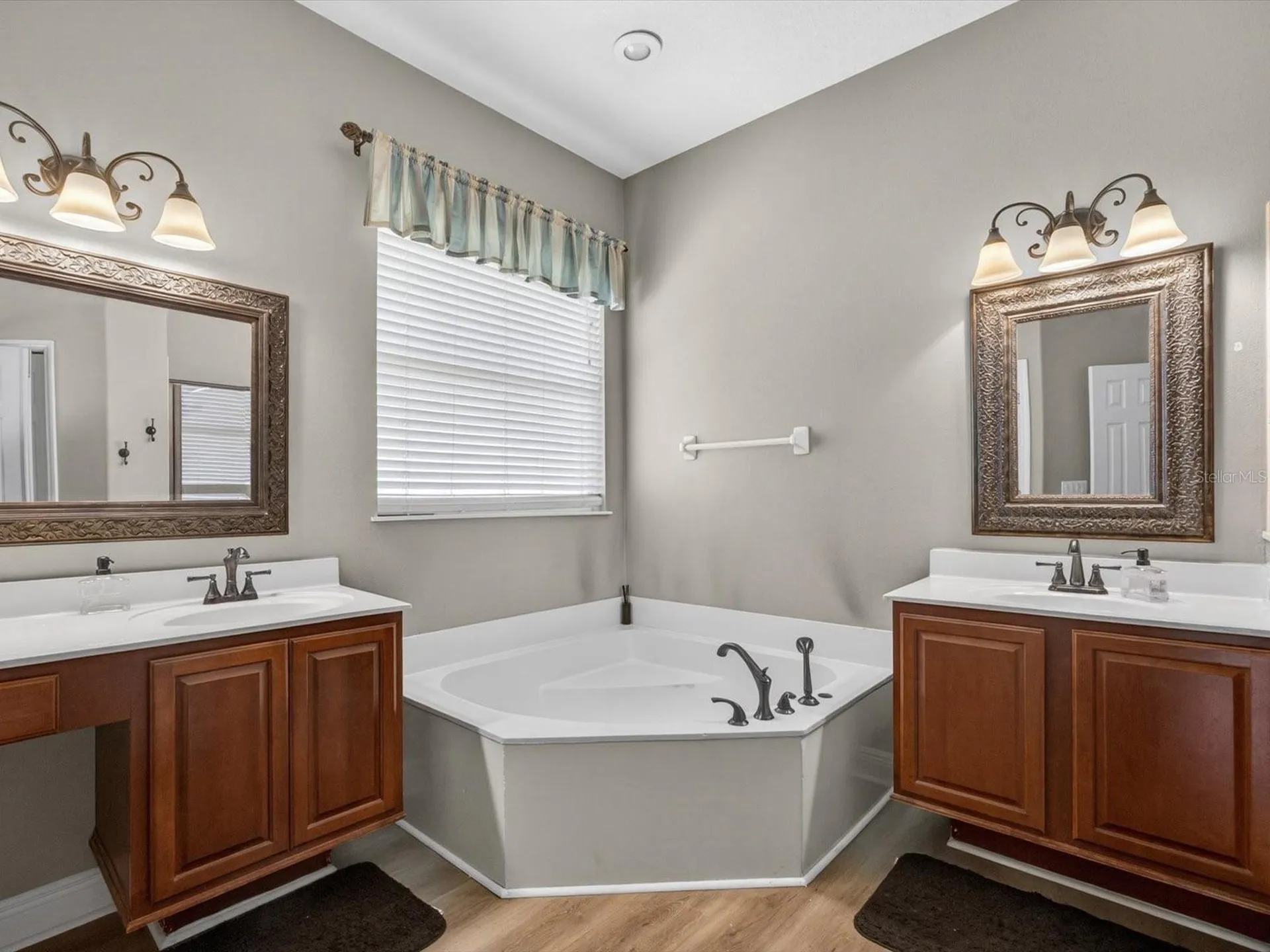 10331 Lake Sheen Reserve Boulevard Orlando FL 32836