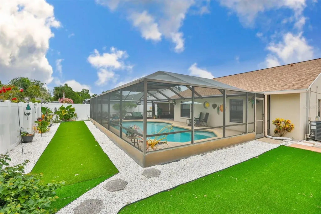 8715 Hampden Drive Tampa FL 33626