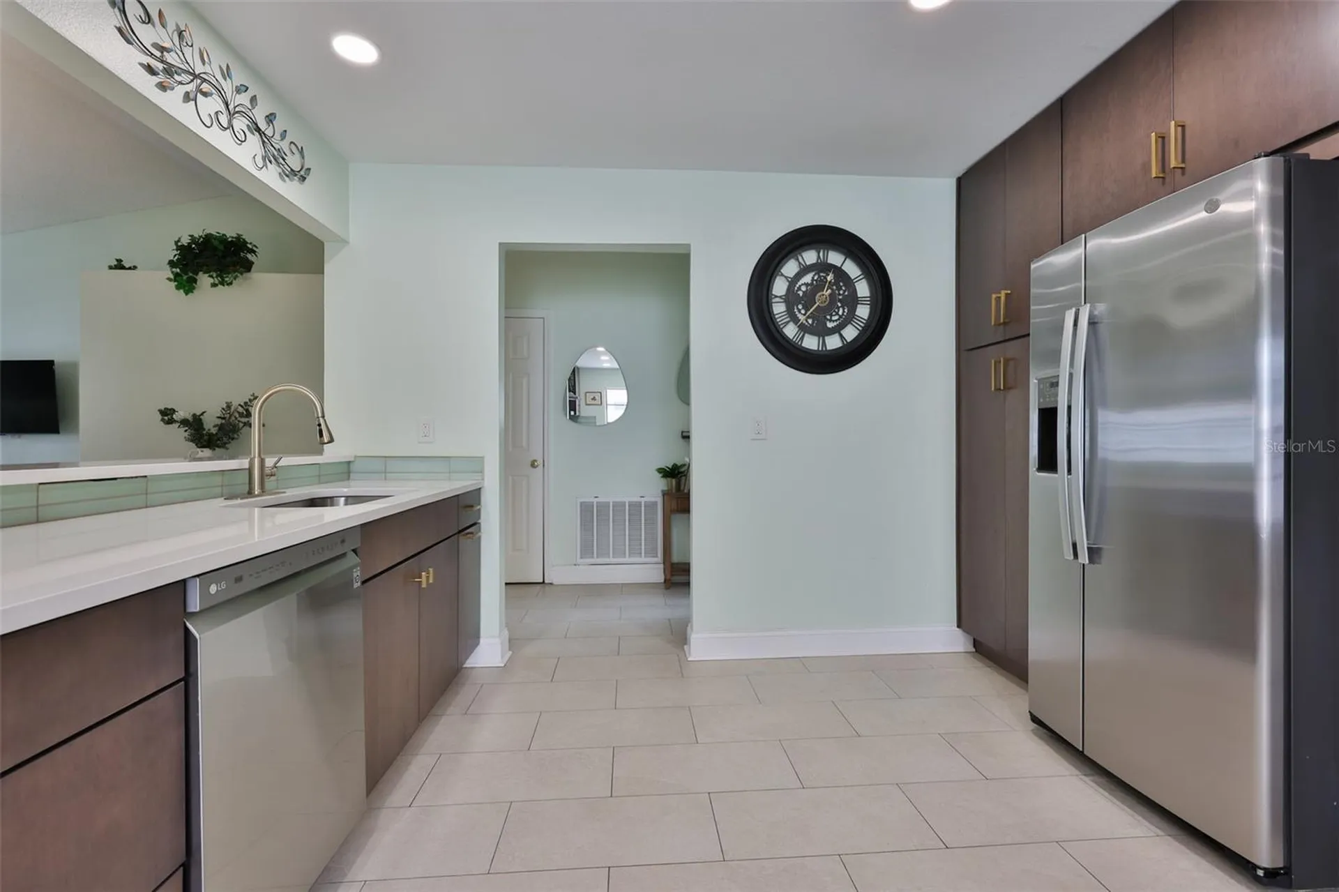 8715 Hampden Drive Tampa FL 33626