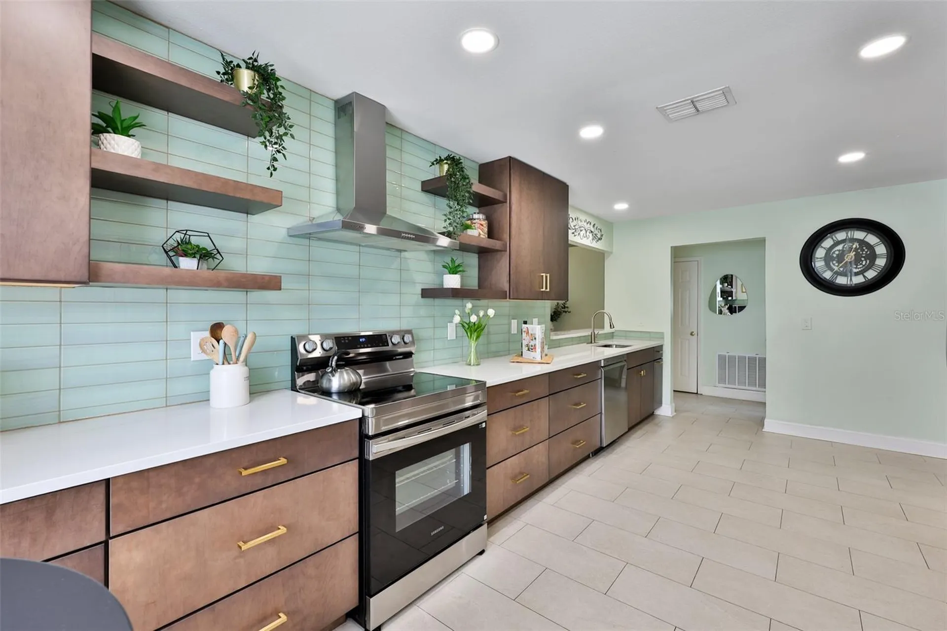 8715 Hampden Drive Tampa FL 33626