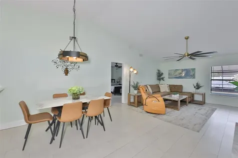 8715 Hampden Drive Tampa FL 33626