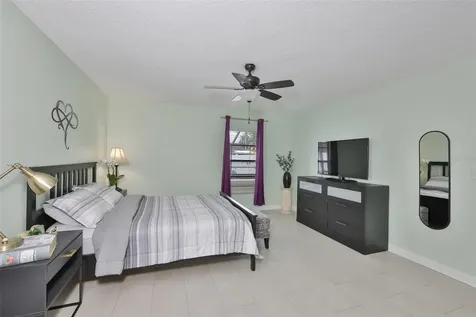 8715 Hampden Drive Tampa FL 33626