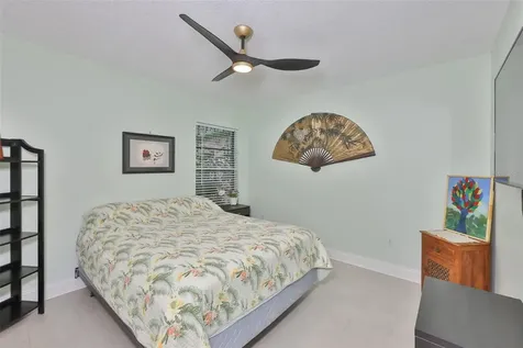 8715 Hampden Drive Tampa FL 33626