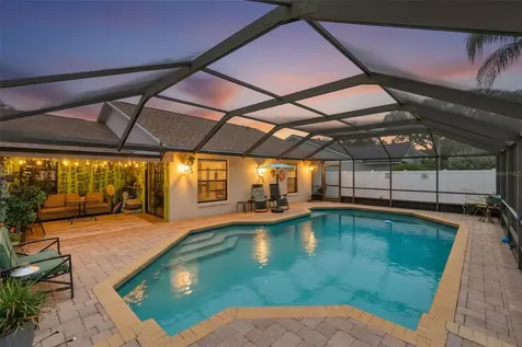 8715 Hampden Drive Tampa FL 33626