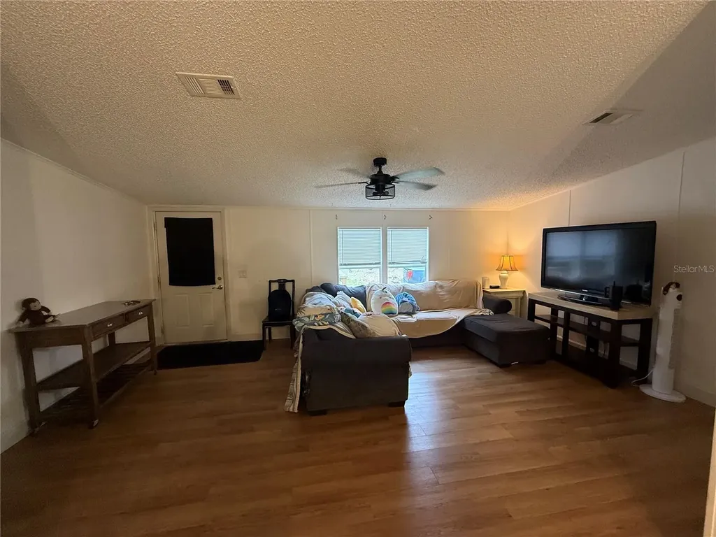 10225 Weatherby Avenue Hastings FL 32145
