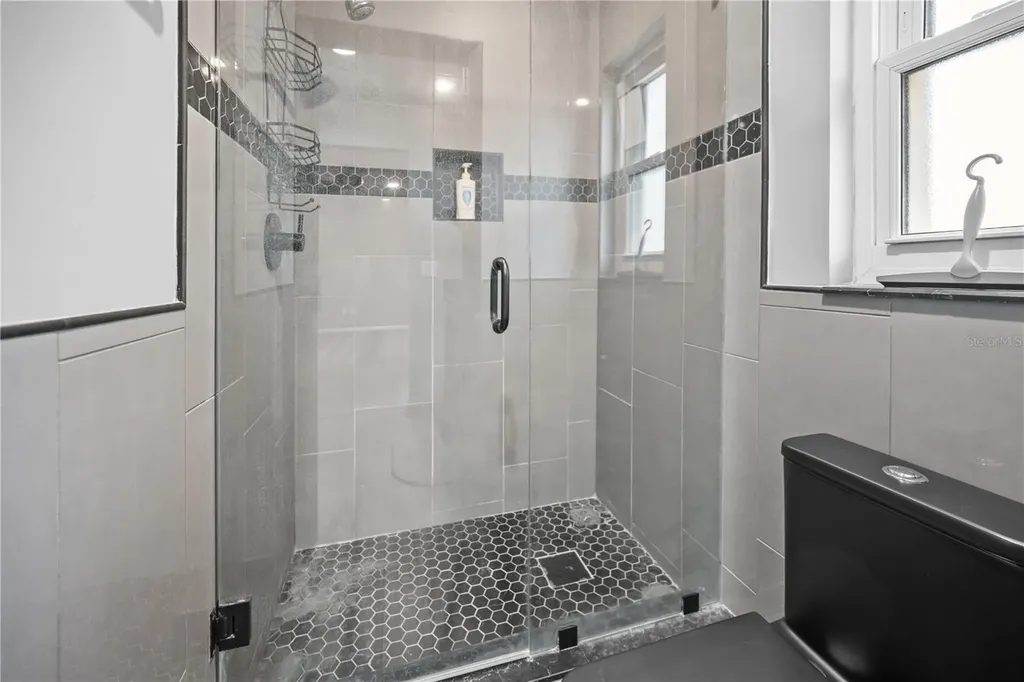 2015 Ronald Circle Seffner FL 33584