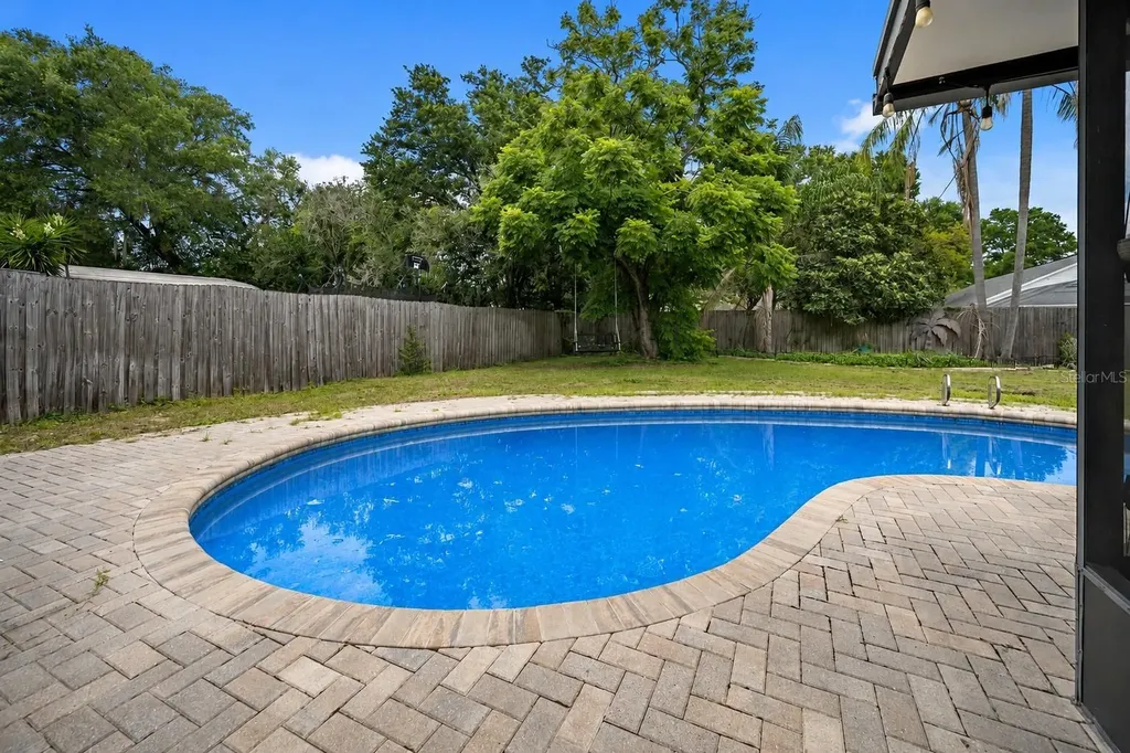 2015 Ronald Circle Seffner FL 33584
