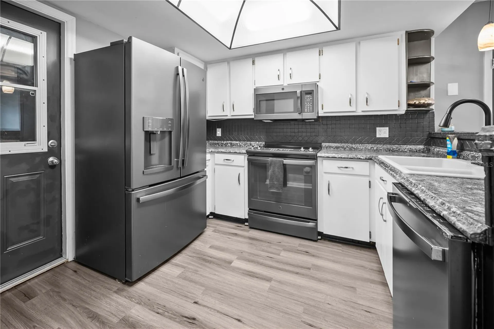 2015 Ronald Circle Seffner FL 33584