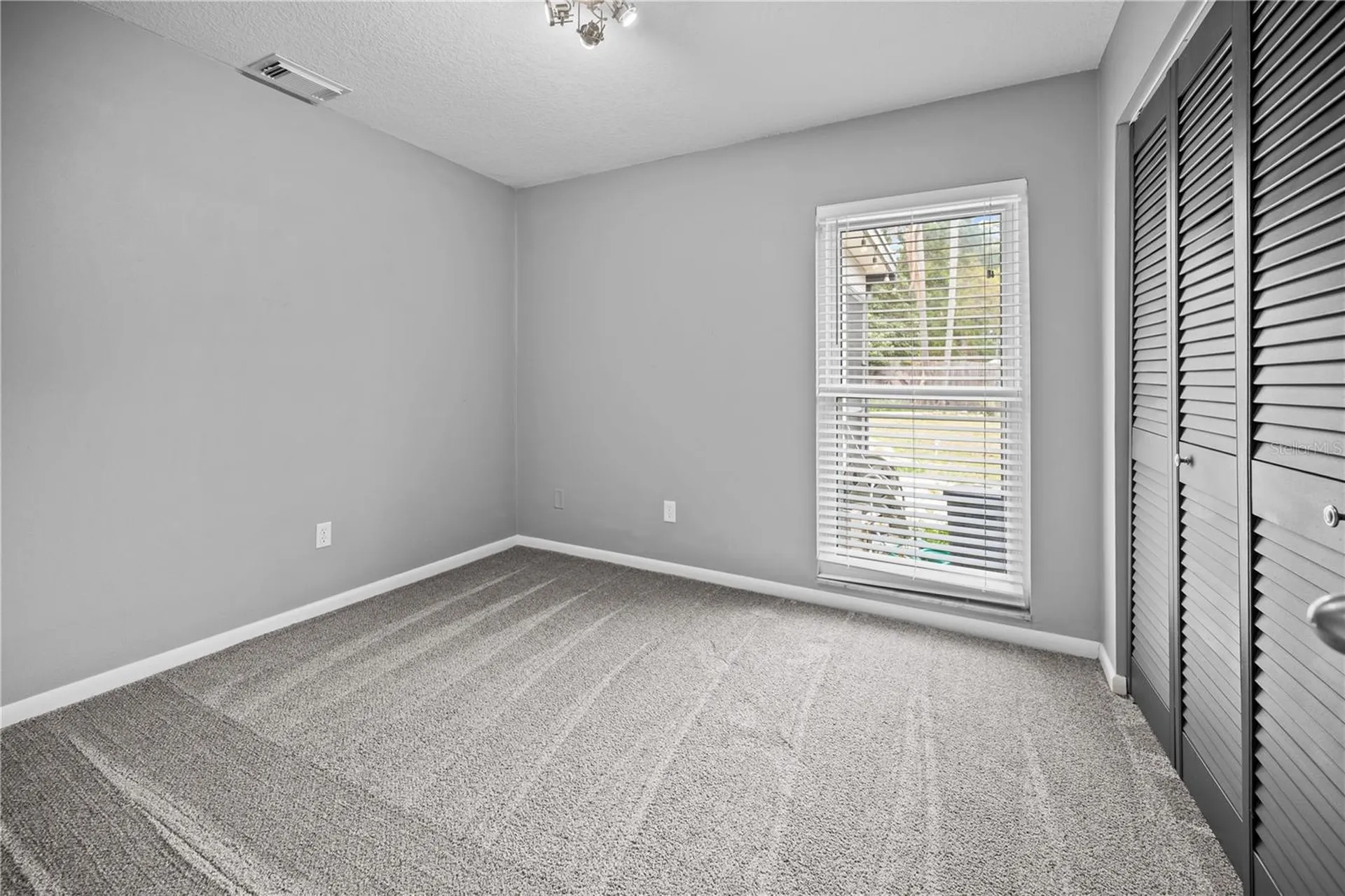2015 Ronald Circle Seffner FL 33584