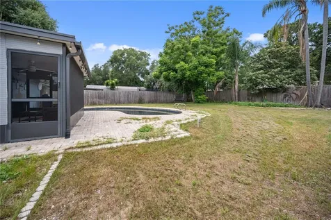 2015 Ronald Circle Seffner FL 33584