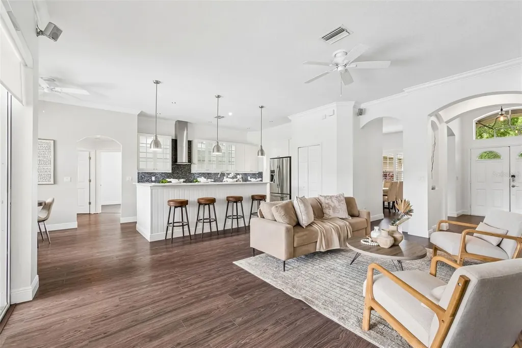 10229 Quails Landing Avenue Tampa FL 33647