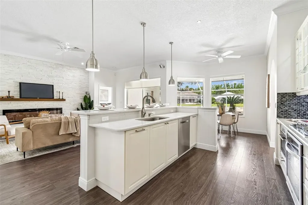 10229 Quails Landing Avenue Tampa FL 33647