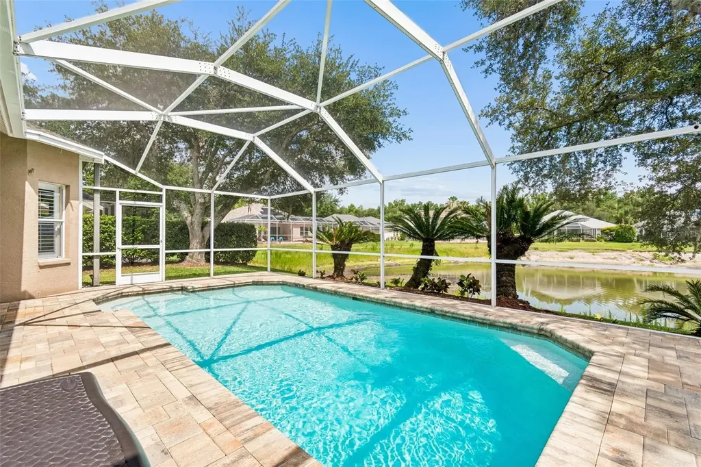 10229 Quails Landing Avenue Tampa FL 33647