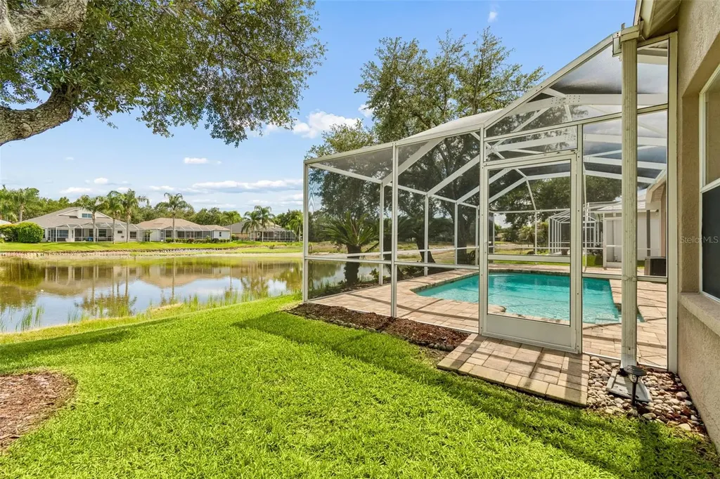 10229 Quails Landing Avenue Tampa FL 33647