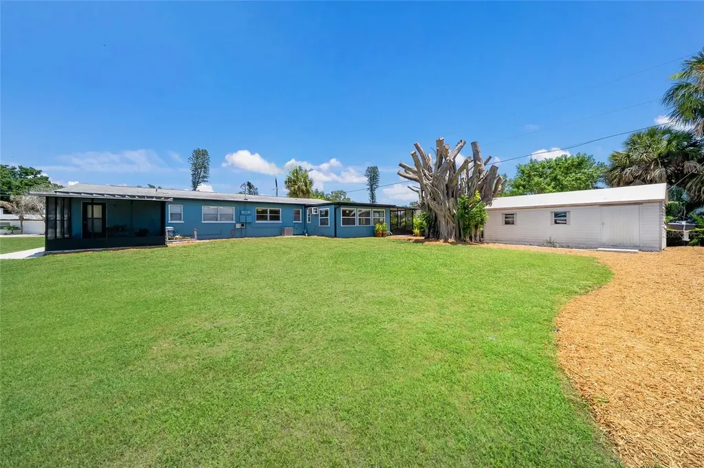 4512 99th Street W Bradenton FL 34210