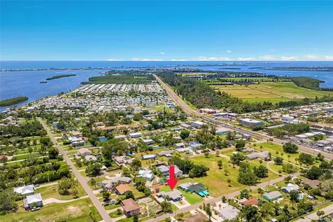 4512 99th Street W Bradenton FL 34210