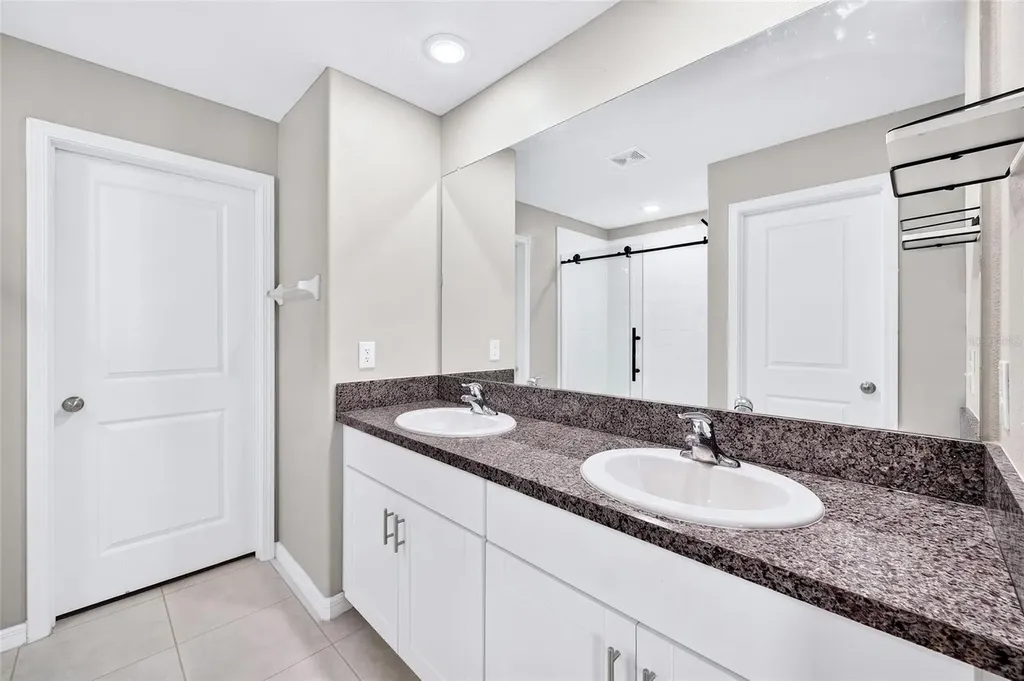 31724 Sun Kettle Loop Wesley Chapel FL 33545