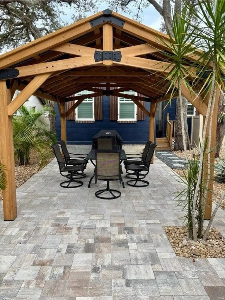 525 Lexington Street Dunedin FL 34698