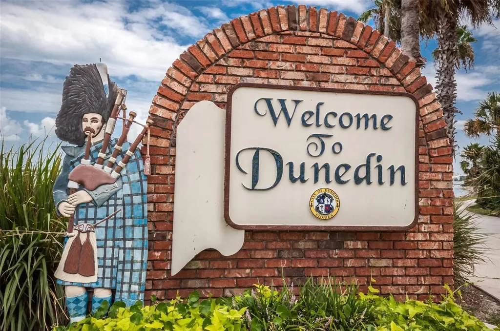 525 Lexington Street Dunedin FL 34698