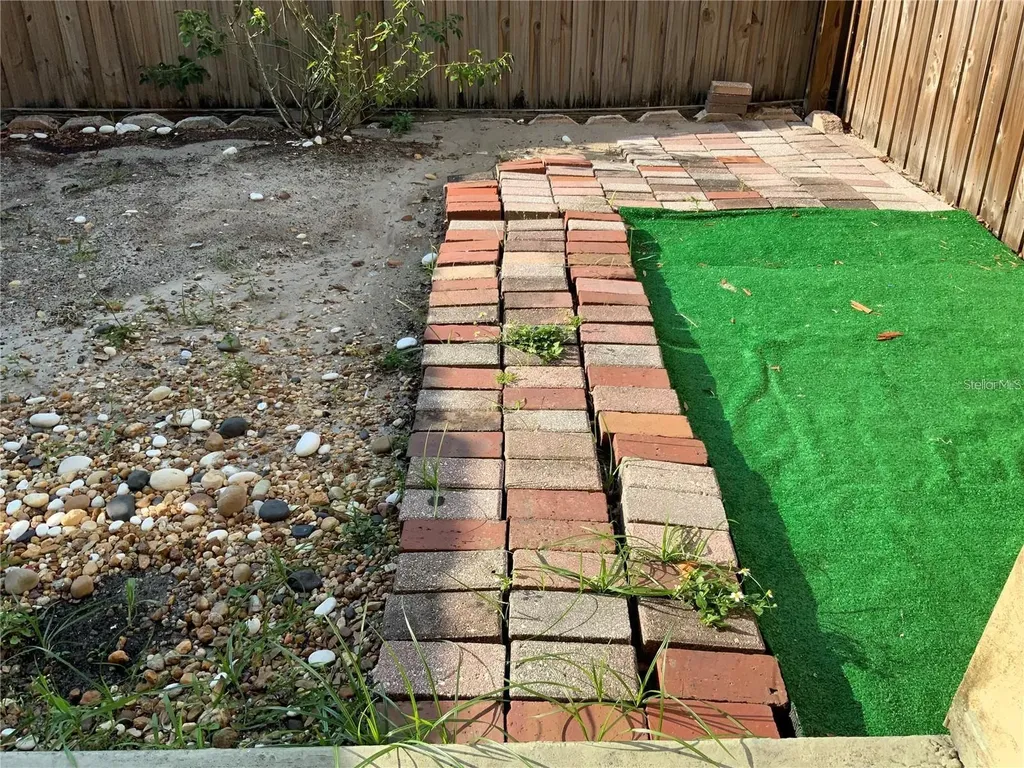 235 Red Maple Place Brandon FL 33510