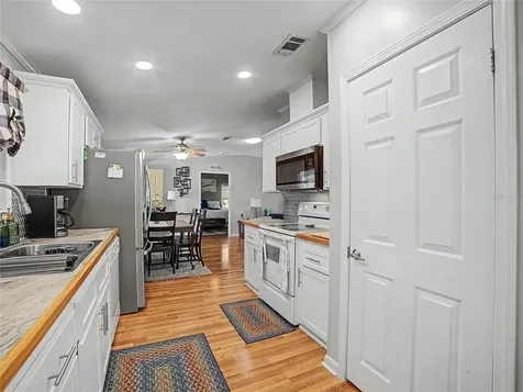 37513 Campo Avenue Zephyrhills FL 33541