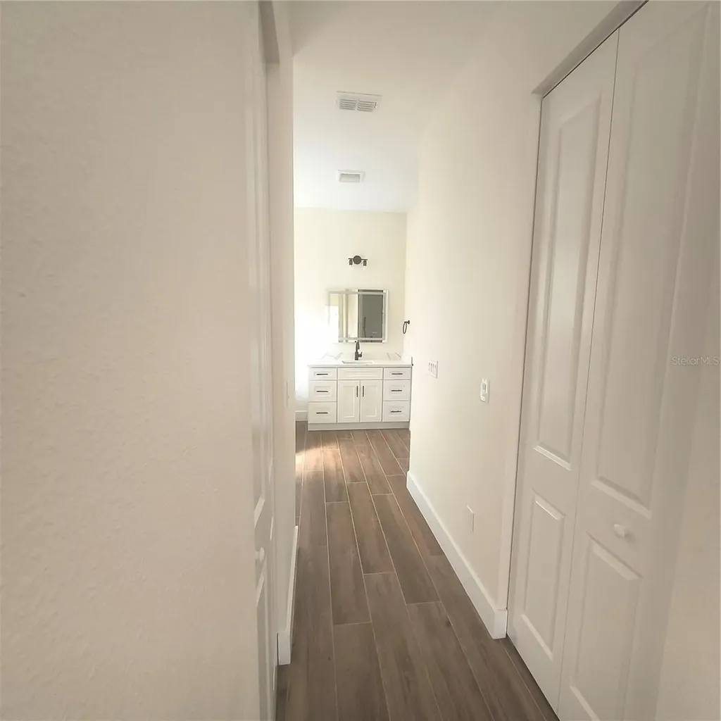 20016 Oakflower Avenue Tampa FL 33647