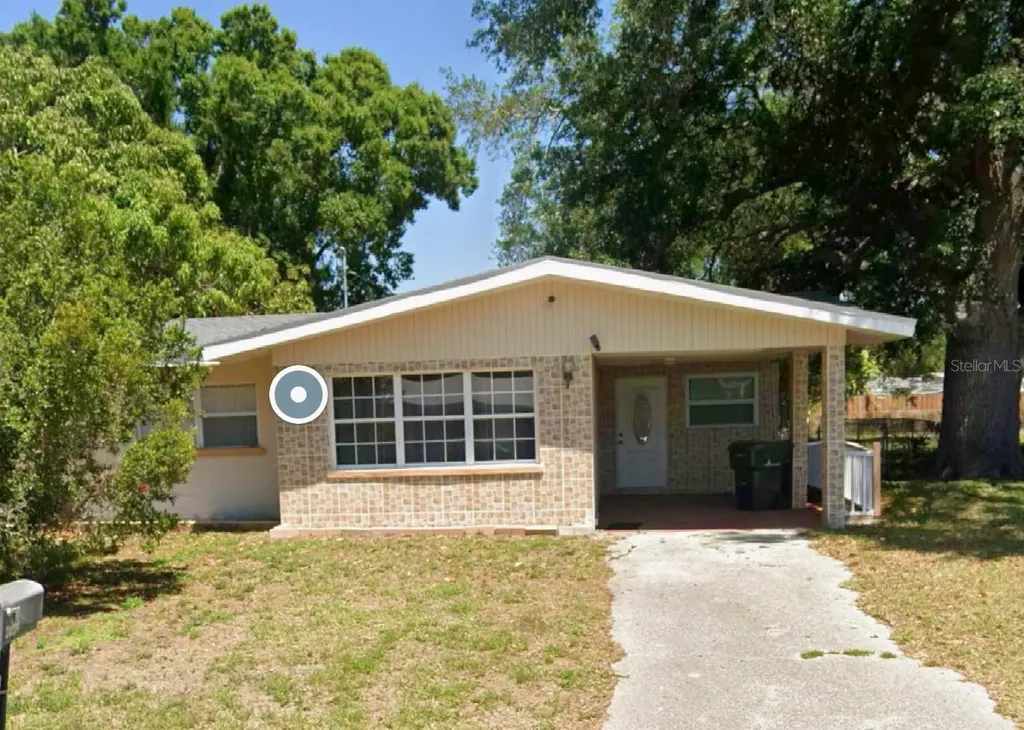 2000 Dodge Avenue Sarasota FL 34234