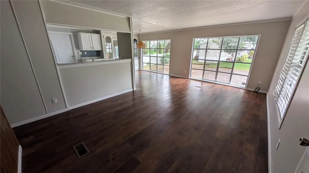 11716 E U.s. Highway 92 Seffner FL 33584