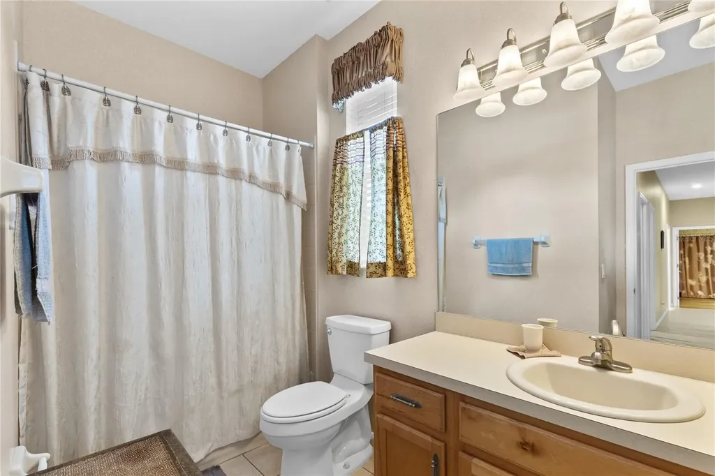 3670 Half Moon Drive Orlando FL 32812
