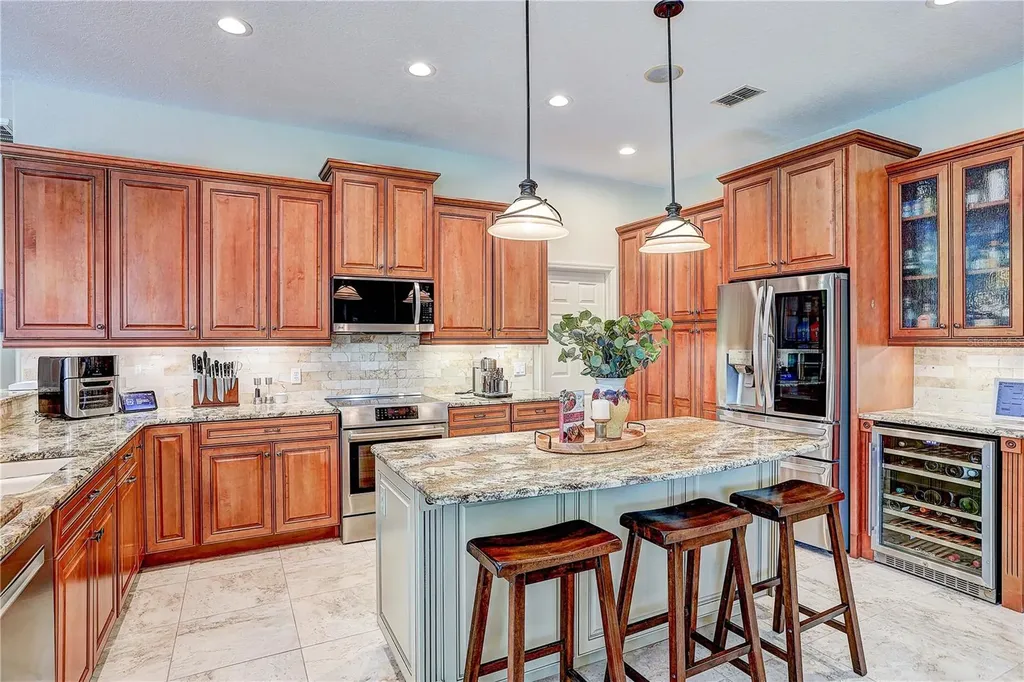 2812 Clubhouse Drive Plant City FL 33566