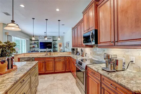 2812 Clubhouse Drive Plant City FL 33566