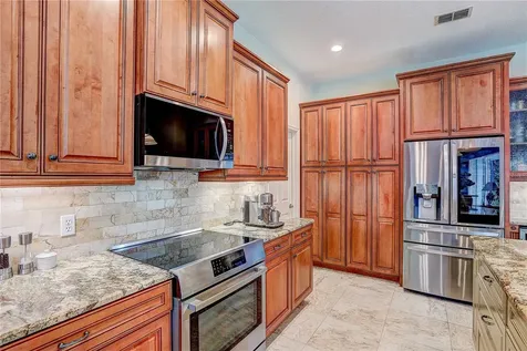 2812 Clubhouse Drive Plant City FL 33566
