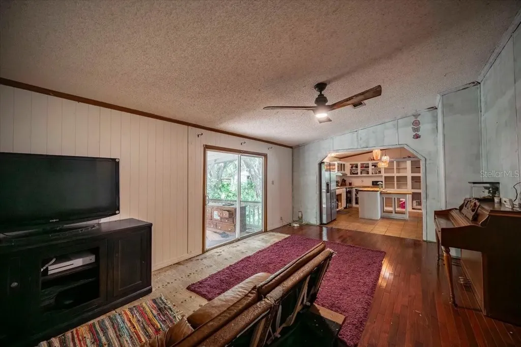 2202 D R Bryant Road Lakeland FL 33810