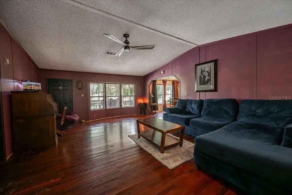 2202 D R Bryant Road Lakeland FL 33810