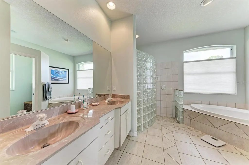 523 Oak Bay Drive Osprey FL 34229