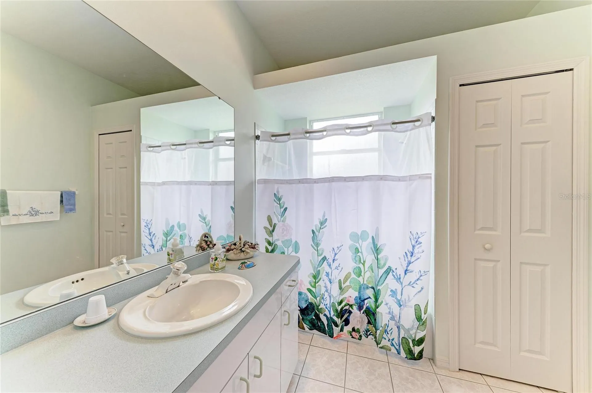 523 Oak Bay Drive Osprey FL 34229