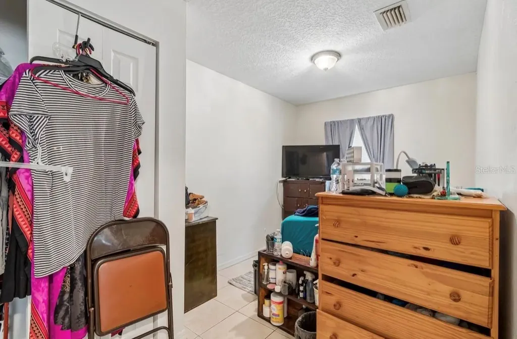 1901 E 32nd Avenue Tampa FL 33610