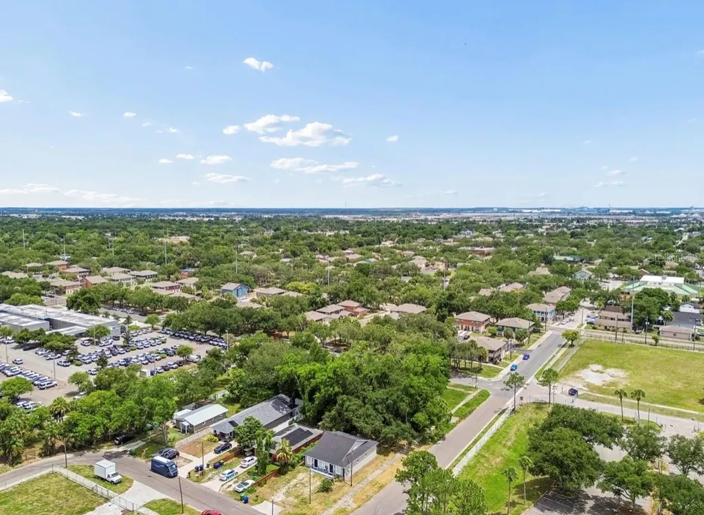 1901 E 32nd Avenue Tampa FL 33610