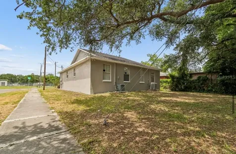 1901 E 32nd Avenue Tampa FL 33610