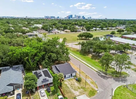 1901 E 32nd Avenue Tampa FL 33610