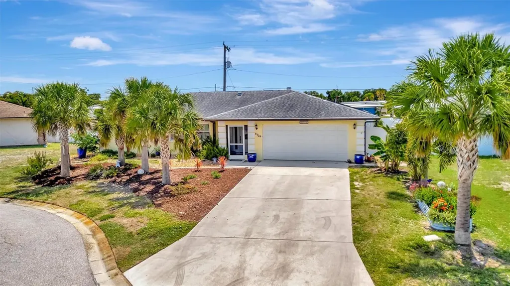 5729 Augusta Circle Sarasota FL 34238