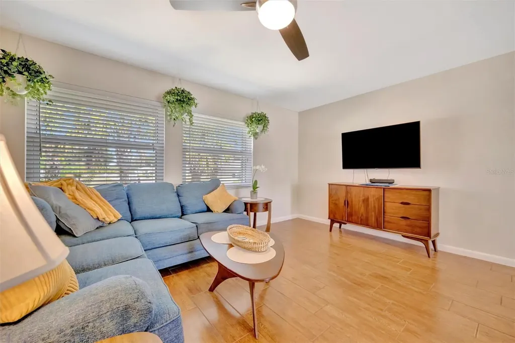5729 Augusta Circle Sarasota FL 34238
